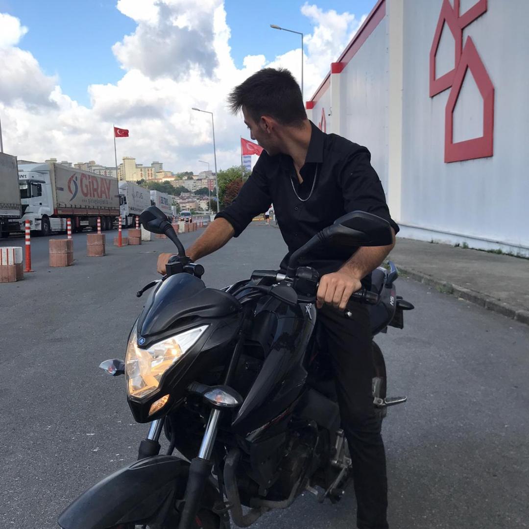 Oktay Resmi